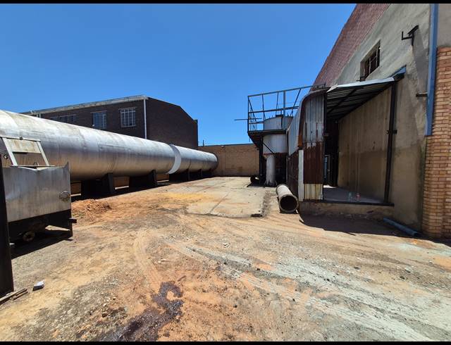 1,200M² WAREHOUSE FOR SALE IN DENVER